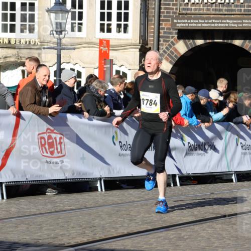 06.10.2024 - 19. swb-Marathon Bremen Strokosch-Dieckow http://msf.ph/oto/7366453 06.10.2024 10:40:32 Ziel 7738, 8120, 8220, 8390, 8544, 8726, 8784, 9052 meine-sportfotos.de