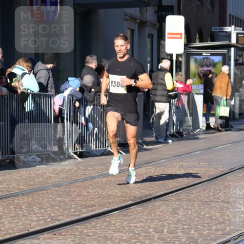 06.10.2024 - 19. swb-Marathon Bremen Strokosch-Dieckow http://msf.ph/oto/7366466 06.10.2024 10:31:59 Laufen 7247, 8300, 8371, 8753, 8780, 9063 meine-sportfotos.de