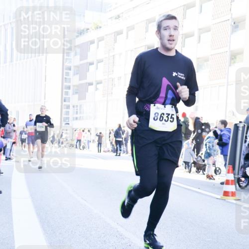 06.10.2024 - 19. swb-Marathon Bremen Matties Gatica Varas http://msf.ph/oto/7366469 06.10.2024 10:42:27 Laufen 7184, 8635 meine-sportfotos.de