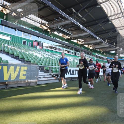 06.10.2024 - 19. swb-Marathon Bremen Yannick Fuchs http://msf.ph/oto/7366482 06.10.2024 10:37:39 Laufen im Stadion 7038, 7062, 7075, 7093, 7112, 7164, 7220, 7310, 7356, 7357, 7440, 7441, 7495, 7512, 7543, 7544, 7588, 7611, 7612, 7672, 7681, 7688, 7711, 7713, 7728, 7729, 7732, 7808, 7817, 7818, 7819, 7834, 7881, 7916, 7994, 7995, 7999, 8021, 8063, 8077, 8104, 8114, 8130, 8140, 8141, 8145, 8169, 8182, 8184, 8188, 8213, 8217, 8221, 8282, 8294, 8295, 8393, 8439, 8448, 8464, 8532, 8535, 8537, 8597, 8687, 8697, 8811, 8895 meine-sportfotos.de