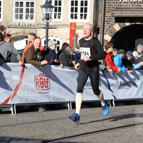 06.10.2024 - 19. swb-Marathon Bremen Strokosch-Dieckow http://msf.ph/oto/7366506 06.10.2024 10:40:32 Ziel 7738, 8120, 8220, 8390, 8544, 8726, 8784, 9052 meine-sportfotos.de