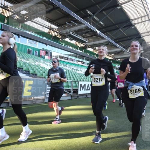 06.10.2024 - 19. swb-Marathon Bremen Yannick Fuchs http://msf.ph/oto/7366522 06.10.2024 10:37:40 Laufen im Stadion 7038, 7062, 7075, 7093, 7112, 7164, 7220, 7310, 7356, 7357, 7440, 7441, 7495, 7500, 7512, 7543, 7544, 7588, 7611, 7612, 7672, 7681, 7688, 7711, 7713, 7725, 7728, 7729, 7732, 7808, 7817, 7818, 7819, 7834, 7881, 7916, 7994, 7995, 7999, 8021, 8063, 8077, 8104, 8114, 8130, 8140, 8141, 8145, 8169, 8182, 8184, 8188, 8213, 8217, 8221, 8282, 8294, 8295, 8393, 8439, 8448, 8464, 8532, 8535, 8537, 8597, 8623, 8687, 8697, 8811, 8895 meine-sportfotos.de