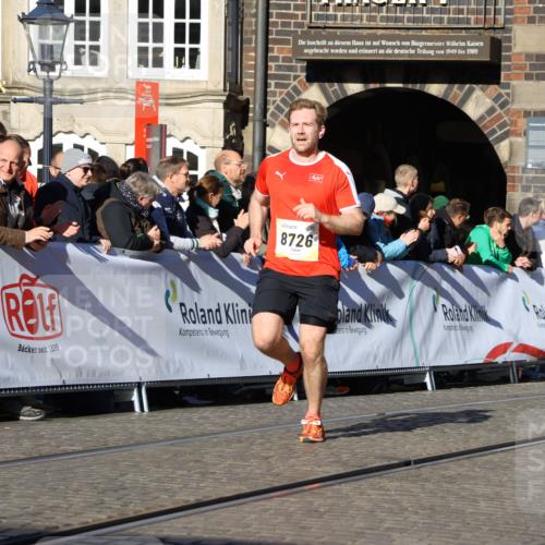 06.10.2024 - 19. swb-Marathon Bremen Strokosch-Dieckow http://msf.ph/oto/7366524 06.10.2024 10:40:35 Ziel 7738, 8120, 8180, 8220, 8390, 8544, 8726, 8784, 9052 meine-sportfotos.de