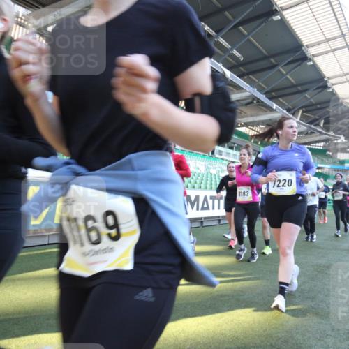 06.10.2024 - 19. swb-Marathon Bremen Yannick Fuchs http://msf.ph/oto/7366539 06.10.2024 10:37:41 Laufen im Stadion 7038, 7062, 7075, 7093, 7112, 7164, 7220, 7310, 7356, 7357, 7440, 7441, 7495, 7500, 7512, 7543, 7544, 7588, 7611, 7612, 7672, 7681, 7688, 7711, 7713, 7725, 7728, 7729, 7732, 7808, 7817, 7834, 7881, 7916, 7994, 7995, 7999, 8021, 8063, 8077, 8104, 8114, 8130, 8140, 8141, 8145, 8169, 8182, 8184, 8188, 8213, 8217, 8221, 8282, 8294, 8295, 8393, 8439, 8448, 8464, 8532, 8535, 8537, 8597, 8623, 8687, 8697, 8811, 8895 meine-sportfotos.de