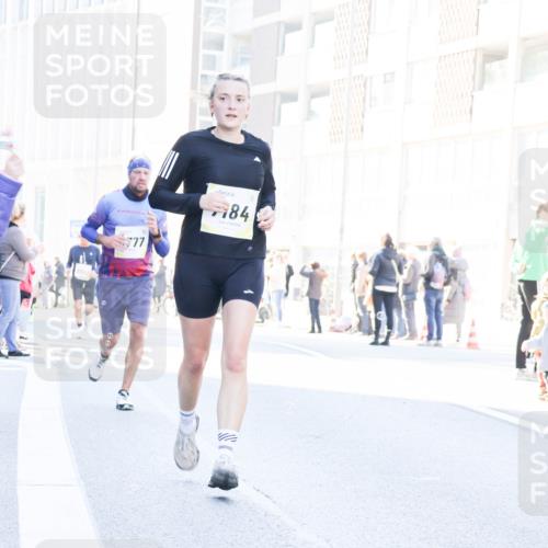 06.10.2024 - 19. swb-Marathon Bremen Matties Gatica Varas http://msf.ph/oto/7366566 06.10.2024 10:42:30 Laufen 7814, 777 meine-sportfotos.de