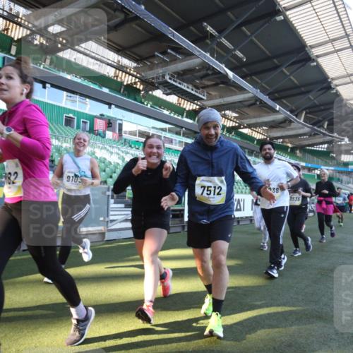 06.10.2024 - 19. swb-Marathon Bremen Yannick Fuchs http://msf.ph/oto/7366585 06.10.2024 10:37:43 Laufen im Stadion 7038, 7062, 7075, 7093, 7112, 7164, 7211, 7212, 7220, 7310, 7356, 7357, 7374, 7420, 7440, 7473, 7475, 7495, 7500, 7512, 7543, 7544, 7588, 7611, 7612, 7672, 7681, 7688, 7711, 7713, 7725, 7728, 7729, 7732, 7808, 7817, 7881, 7916, 7994, 7995, 7999, 8021, 8063, 8114, 8130, 8140, 8141, 8145, 8169, 8182, 8184, 8188, 8213, 8217, 8282, 8294, 8295, 8296, 8393, 8417, 8439, 8464, 8507, 8532, 8535, 8537, 8597, 8623, 8687, 8697, 8895 meine-sportfotos.de