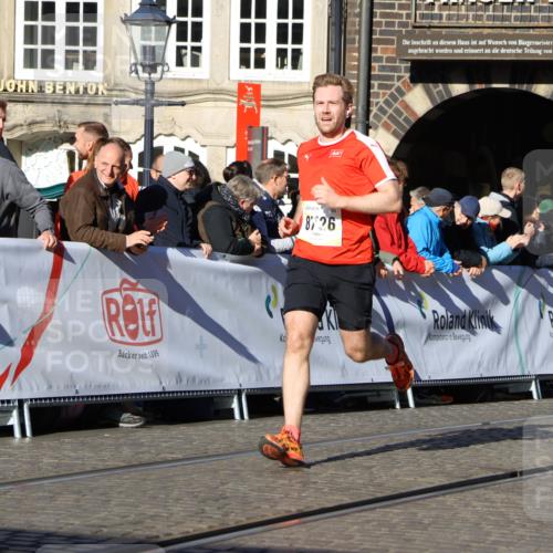 06.10.2024 - 19. swb-Marathon Bremen Strokosch-Dieckow http://msf.ph/oto/7366605 06.10.2024 10:40:35 Ziel 7738, 8120, 8180, 8220, 8390, 8544, 8726, 8784, 9052 meine-sportfotos.de