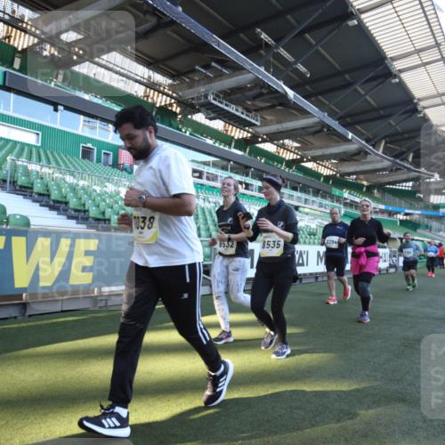 06.10.2024 - 19. swb-Marathon Bremen Yannick Fuchs http://msf.ph/oto/7366616 06.10.2024 10:37:44 Laufen im Stadion 7038, 7062, 7075, 7093, 7112, 7164, 7211, 7212, 7220, 7310, 7356, 7357, 7374, 7420, 7440, 7473, 7475, 7495, 7500, 7512, 7543, 7544, 7588, 7611, 7612, 7672, 7681, 7688, 7711, 7713, 7725, 7728, 7729, 7732, 7808, 7817, 7881, 7916, 7994, 7995, 7999, 8021, 8063, 8114, 8130, 8140, 8141, 8145, 8169, 8182, 8184, 8188, 8213, 8217, 8282, 8294, 8295, 8296, 8393, 8417, 8439, 8464, 8507, 8532, 8535, 8537, 8549, 8597, 8623, 8687, 8697, 8895 meine-sportfotos.de
