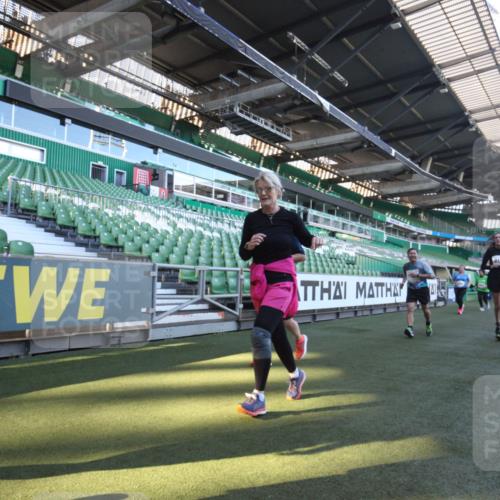 06.10.2024 - 19. swb-Marathon Bremen Yannick Fuchs http://msf.ph/oto/7366635 06.10.2024 10:37:45 Laufen im Stadion 7038, 7062, 7075, 7093, 7112, 7164, 7211, 7212, 7220, 7310, 7356, 7357, 7374, 7420, 7440, 7473, 7475, 7495, 7500, 7512, 7543, 7544, 7588, 7611, 7612, 7672, 7681, 7688, 7711, 7713, 7725, 7728, 7729, 7732, 7808, 7817, 7881, 7916, 7994, 7995, 7999, 8021, 8063, 8114, 8130, 8140, 8141, 8145, 8169, 8182, 8184, 8188, 8213, 8217, 8282, 8294, 8295, 8296, 8393, 8417, 8439, 8464, 8507, 8532, 8535, 8537, 8549, 8597, 8623, 8687, 8697, 8821, 8895 meine-sportfotos.de