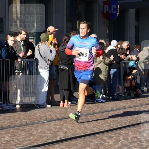 06.10.2024 - 19. swb-Marathon Bremen Strokosch-Dieckow http://msf.ph/oto/7366652 06.10.2024 10:32:06 Laufen 7247, 8211, 8371, 8753, 8780, 9063 meine-sportfotos.de