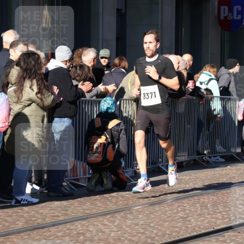 06.10.2024 - 19. swb-Marathon Bremen Strokosch-Dieckow http://msf.ph/oto/7366666 06.10.2024 10:32:07 Laufen 7247, 8211, 8371, 8753, 8780 meine-sportfotos.de