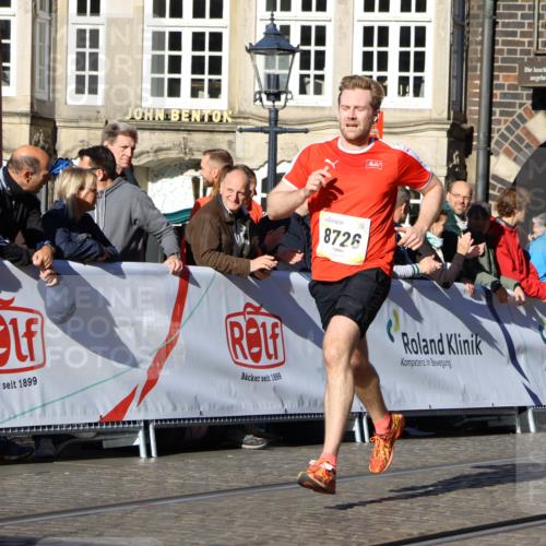 06.10.2024 - 19. swb-Marathon Bremen Strokosch-Dieckow http://msf.ph/oto/7366672 06.10.2024 10:40:35 Ziel 7738, 8120, 8180, 8220, 8390, 8544, 8726, 8784, 9052 meine-sportfotos.de