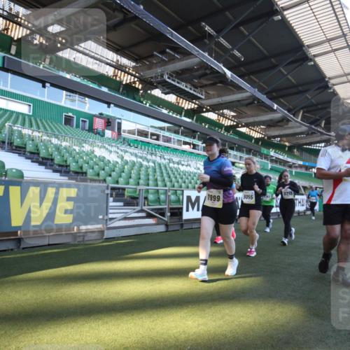 06.10.2024 - 19. swb-Marathon Bremen Yannick Fuchs http://msf.ph/oto/7366675 06.10.2024 10:37:50 Laufen im Stadion 7038, 7062, 7070, 7075, 7093, 7112, 7164, 7166, 7211, 7212, 7220, 7235, 7310, 7356, 7357, 7374, 7420, 7440, 7473, 7475, 7500, 7512, 7524, 7543, 7544, 7588, 7611, 7612, 7653, 7672, 7681, 7688, 7711, 7713, 7725, 7728, 7729, 7732, 7760, 7808, 7817, 7881, 7916, 7994, 7995, 7999, 8021, 8063, 8114, 8130, 8140, 8141, 8145, 8169, 8182, 8184, 8188, 8213, 8217, 8282, 8294, 8295, 8296, 8393, 8417, 8439, 8464, 8507, 8532, 8535, 8537, 8549, 8554, 8565, 8597, 8623, 8687, 8697, 8821, 8895 meine-sportfotos.de