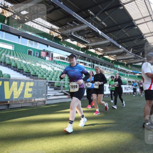 06.10.2024 - 19. swb-Marathon Bremen Yannick Fuchs http://msf.ph/oto/7366680 06.10.2024 10:37:50 Laufen im Stadion 7038, 7062, 7070, 7075, 7093, 7112, 7164, 7166, 7211, 7212, 7220, 7235, 7310, 7356, 7357, 7374, 7420, 7440, 7473, 7475, 7500, 7512, 7524, 7543, 7544, 7588, 7611, 7612, 7653, 7672, 7681, 7688, 7711, 7713, 7725, 7728, 7729, 7732, 7760, 7808, 7817, 7881, 7916, 7994, 7995, 7999, 8021, 8063, 8114, 8130, 8140, 8141, 8145, 8169, 8182, 8184, 8188, 8213, 8217, 8282, 8294, 8295, 8296, 8393, 8417, 8439, 8464, 8507, 8532, 8535, 8537, 8549, 8554, 8565, 8597, 8623, 8687, 8697, 8821, 8895 meine-sportfotos.de