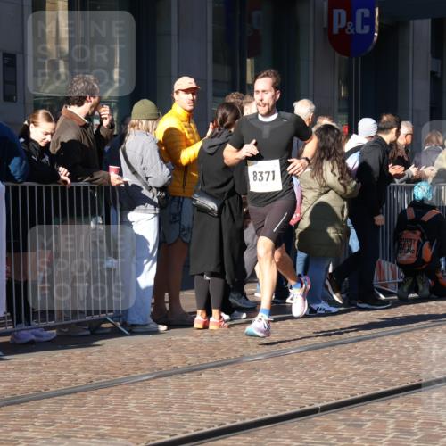 06.10.2024 - 19. swb-Marathon Bremen Strokosch-Dieckow http://msf.ph/oto/7366710 06.10.2024 10:32:08 Laufen 7247, 8211, 8371, 8753, 8780 meine-sportfotos.de