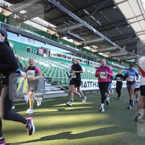 06.10.2024 - 19. swb-Marathon Bremen Yannick Fuchs http://msf.ph/oto/7366757 06.10.2024 10:37:56 Laufen im Stadion 7038, 7062, 7070, 7075, 7093, 7112, 7164, 7166, 7211, 7212, 7220, 7235, 7310, 7348, 7356, 7357, 7374, 7420, 7440, 7473, 7475, 7500, 7512, 7524, 7527, 7543, 7544, 7611, 7612, 7653, 7672, 7681, 7711, 7713, 7725, 7728, 7729, 7732, 7760, 7808, 7881, 7916, 7994, 7995, 7999, 8063, 8114, 8130, 8134, 8140, 8141, 8145, 8188, 8213, 8294, 8295, 8296, 8393, 8417, 8439, 8455, 8464, 8507, 8532, 8535, 8537, 8549, 8554, 8565, 8597, 8623, 8697, 8821, 8895, 8926, 9127 meine-sportfotos.de