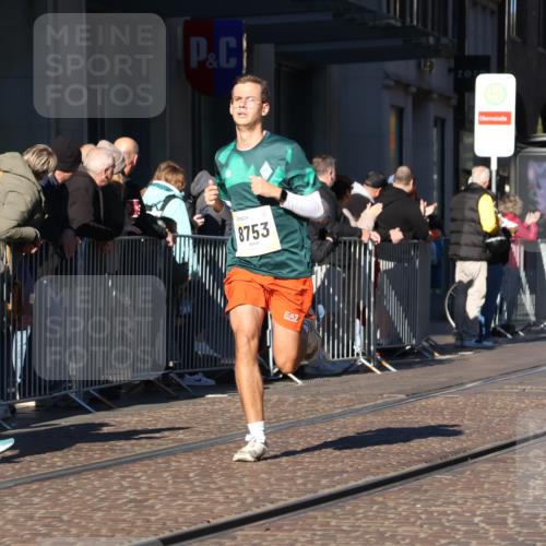 06.10.2024 - 19. swb-Marathon Bremen Strokosch-Dieckow http://msf.ph/oto/7366769 06.10.2024 10:32:24 Laufen 7247, 8211, 8647, 8753, 8780 meine-sportfotos.de