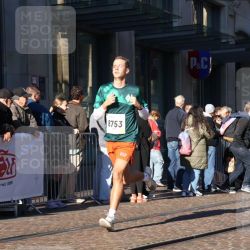 06.10.2024 - 19. swb-Marathon Bremen Strokosch-Dieckow http://msf.ph/oto/7366821 06.10.2024 10:32:26 Laufen 7247, 8211, 8647, 8753 meine-sportfotos.de