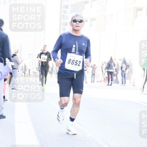 06.10.2024 - 19. swb-Marathon Bremen Matties Gatica Varas http://msf.ph/oto/7366845 06.10.2024 10:42:38 Laufen 8652 meine-sportfotos.de