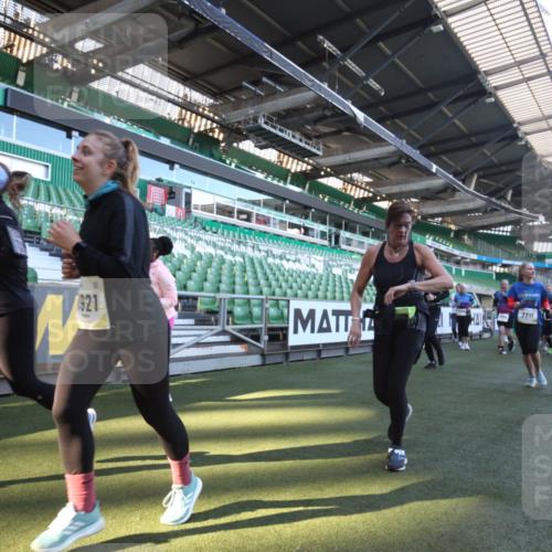 06.10.2024 - 19. swb-Marathon Bremen Yannick Fuchs http://msf.ph/oto/7366875 06.10.2024 10:38:04 Laufen im Stadion 7062, 7070, 7075, 7079, 7093, 7112, 7166, 7211, 7212, 7235, 7301, 7310, 7348, 7356, 7357, 7374, 7420, 7440, 7455, 7473, 7475, 7500, 7524, 7527, 7543, 7544, 7653, 7672, 7681, 7711, 7713, 7725, 7728, 7729, 7732, 7760, 7808, 7836, 7845, 7881, 7916, 7933, 7994, 7995, 8063, 8114, 8134, 8136, 8140, 8141, 8145, 8188, 8213, 8295, 8296, 8417, 8439, 8455, 8507, 8537, 8549, 8554, 8565, 8623, 8697, 8714, 8821, 8895, 8926, 8944, 9127, 9876 meine-sportfotos.de