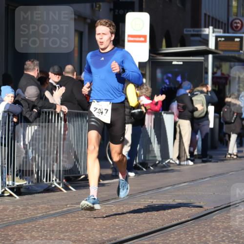 06.10.2024 - 19. swb-Marathon Bremen Strokosch-Dieckow http://msf.ph/oto/7366891 06.10.2024 10:32:32 Laufen 7247, 8211, 8647 meine-sportfotos.de