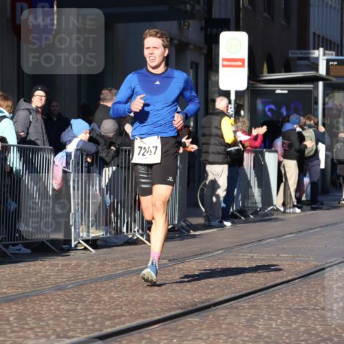 06.10.2024 - 19. swb-Marathon Bremen Strokosch-Dieckow http://msf.ph/oto/7366905 06.10.2024 10:32:33 Laufen 7247, 8211, 8647 meine-sportfotos.de