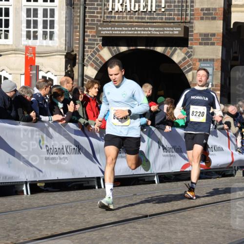 06.10.2024 - 19. swb-Marathon Bremen Strokosch-Dieckow http://msf.ph/oto/7366948 06.10.2024 10:40:40 Ziel 7738, 8120, 8180, 8220, 8390, 8544, 8726, 9052 meine-sportfotos.de