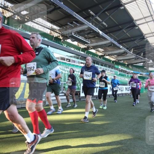 06.10.2024 - 19. swb-Marathon Bremen Yannick Fuchs http://msf.ph/oto/7366989 06.10.2024 10:38:11 Laufen im Stadion 7062, 7070, 7075, 7079, 7093, 7112, 7166, 7211, 7212, 7235, 7301, 7310, 7348, 7356, 7357, 7374, 7420, 7440, 7455, 7473, 7475, 7500, 7524, 7527, 7543, 7544, 7653, 7681, 7705, 7725, 7732, 7760, 7791, 7808, 7836, 7845, 7881, 7916, 7933, 7949, 7994, 7995, 8134, 8136, 8149, 8164, 8165, 8188, 8295, 8296, 8417, 8439, 8455, 8507, 8537, 8549, 8554, 8565, 8623, 8690, 8697, 8714, 8821, 8876, 8880, 8895, 8916, 8926, 8944, 9127, 9876 meine-sportfotos.de