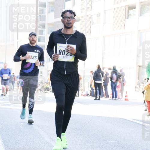 06.10.2024 - 19. swb-Marathon Bremen Matties Gatica Varas http://msf.ph/oto/7366996 06.10.2024 10:42:42 Laufen 32, 36, 9025 meine-sportfotos.de