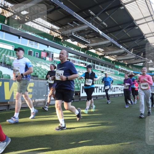 06.10.2024 - 19. swb-Marathon Bremen Yannick Fuchs http://msf.ph/oto/7366999 06.10.2024 10:38:12 Laufen im Stadion 7062, 7070, 7075, 7079, 7093, 7112, 7166, 7211, 7212, 7235, 7301, 7310, 7348, 7356, 7357, 7374, 7420, 7440, 7455, 7473, 7475, 7500, 7524, 7527, 7543, 7544, 7653, 7705, 7725, 7732, 7760, 7791, 7808, 7836, 7845, 7881, 7916, 7933, 7949, 7994, 7995, 8134, 8136, 8149, 8164, 8165, 8188, 8295, 8296, 8417, 8439, 8455, 8507, 8549, 8554, 8565, 8623, 8690, 8714, 8821, 8876, 8880, 8895, 8916, 8926, 8944, 9127, 9876 meine-sportfotos.de