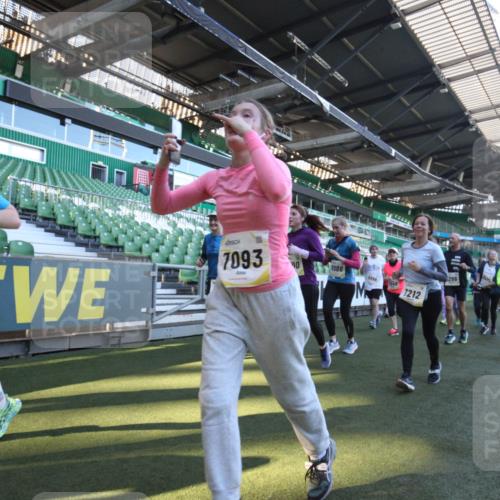 06.10.2024 - 19. swb-Marathon Bremen Yannick Fuchs http://msf.ph/oto/7367014 06.10.2024 10:38:13 Laufen im Stadion 7062, 7070, 7075, 7079, 7093, 7112, 7166, 7211, 7212, 7235, 7301, 7310, 7348, 7356, 7357, 7374, 7420, 7440, 7455, 7473, 7475, 7500, 7524, 7527, 7543, 7544, 7653, 7705, 7725, 7732, 7760, 7791, 7808, 7836, 7845, 7881, 7933, 7949, 7994, 7995, 8134, 8136, 8149, 8164, 8165, 8188, 8295, 8296, 8417, 8422, 8439, 8455, 8507, 8549, 8554, 8565, 8623, 8690, 8714, 8821, 8876, 8880, 8895, 8916, 8926, 8944, 9127, 9876 meine-sportfotos.de