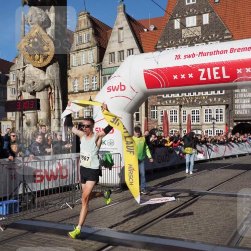 06.10.2024 - 19. swb-Marathon Bremen Luisa Fischer http://msf.ph/oto/7367018 06.10.2024 10:26:03 Ziel 8667 meine-sportfotos.de