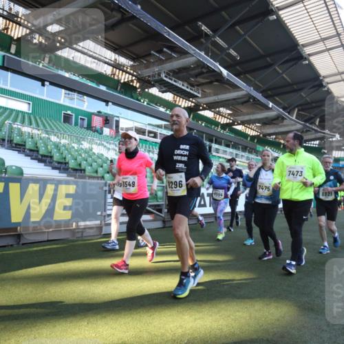 06.10.2024 - 19. swb-Marathon Bremen Yannick Fuchs http://msf.ph/oto/7367060 06.10.2024 10:38:16 Laufen im Stadion 7062, 7068, 7070, 7075, 7079, 7093, 7112, 7166, 7211, 7212, 7235, 7301, 7310, 7348, 7356, 7357, 7374, 7420, 7440, 7455, 7473, 7475, 7500, 7524, 7527, 7543, 7544, 7653, 7705, 7725, 7732, 7760, 7791, 7808, 7836, 7845, 7881, 7933, 7949, 7994, 7995, 8134, 8136, 8149, 8164, 8165, 8188, 8295, 8296, 8417, 8422, 8439, 8455, 8507, 8549, 8554, 8565, 8590, 8591, 8623, 8690, 8714, 8821, 8876, 8880, 8895, 8916, 8926, 8944, 9062, 9127, 9876 meine-sportfotos.de