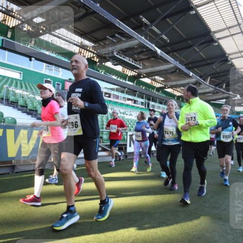 06.10.2024 - 19. swb-Marathon Bremen Yannick Fuchs http://msf.ph/oto/7367072 06.10.2024 10:38:16 Laufen im Stadion 7062, 7068, 7070, 7075, 7079, 7093, 7112, 7166, 7211, 7212, 7235, 7301, 7310, 7348, 7356, 7357, 7374, 7420, 7440, 7455, 7473, 7475, 7500, 7524, 7527, 7543, 7544, 7653, 7705, 7725, 7732, 7760, 7791, 7808, 7836, 7845, 7881, 7933, 7949, 7994, 7995, 8134, 8136, 8149, 8164, 8165, 8188, 8295, 8296, 8417, 8422, 8439, 8455, 8507, 8549, 8554, 8565, 8590, 8591, 8623, 8690, 8714, 8821, 8876, 8880, 8895, 8916, 8926, 8944, 9062, 9127, 9876 meine-sportfotos.de