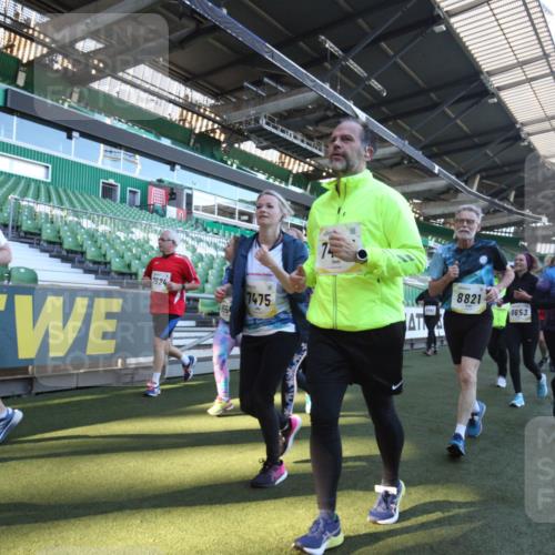 06.10.2024 - 19. swb-Marathon Bremen Yannick Fuchs http://msf.ph/oto/7367088 06.10.2024 10:38:17 Laufen im Stadion 7062, 7068, 7070, 7075, 7079, 7093, 7112, 7166, 7211, 7212, 7235, 7301, 7310, 7348, 7356, 7357, 7374, 7420, 7440, 7455, 7473, 7475, 7500, 7524, 7527, 7543, 7544, 7653, 7705, 7725, 7732, 7760, 7791, 7808, 7836, 7845, 7881, 7933, 7949, 7994, 7995, 8134, 8136, 8149, 8164, 8165, 8188, 8295, 8296, 8417, 8422, 8455, 8507, 8549, 8554, 8565, 8590, 8591, 8623, 8690, 8714, 8821, 8876, 8880, 8916, 8926, 8944, 9062, 9127, 9876 meine-sportfotos.de