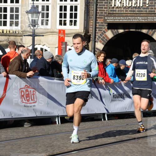 06.10.2024 - 19. swb-Marathon Bremen Strokosch-Dieckow http://msf.ph/oto/7367090 06.10.2024 10:40:40 Ziel 7738, 8120, 8180, 8220, 8390, 8544, 8726, 9052 meine-sportfotos.de