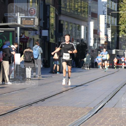 06.10.2024 - 19. swb-Marathon Bremen Strokosch-Dieckow http://msf.ph/oto/7367140 06.10.2024 10:33:14 Laufen 7838, 8139, 8543, 8664, 8735 meine-sportfotos.de