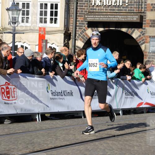 06.10.2024 - 19. swb-Marathon Bremen Strokosch-Dieckow http://msf.ph/oto/7367179 06.10.2024 10:40:44 Ziel 8120, 8180, 8220, 8383, 8390, 8544, 9052 meine-sportfotos.de