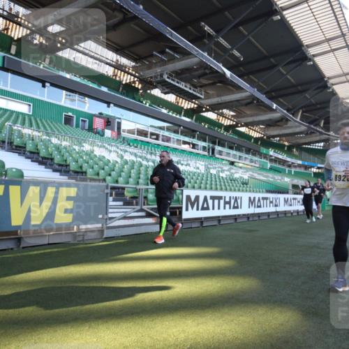 06.10.2024 - 19. swb-Marathon Bremen Yannick Fuchs http://msf.ph/oto/7367186 06.10.2024 10:38:24 Laufen im Stadion 7068, 7070, 7079, 7166, 7211, 7212, 7235, 7301, 7336, 7348, 7374, 7420, 7455, 7473, 7475, 7500, 7524, 7527, 7653, 7705, 7725, 7760, 7791, 7836, 7845, 7933, 7949, 8134, 8136, 8149, 8164, 8165, 8296, 8417, 8422, 8455, 8507, 8518, 8519, 8549, 8554, 8563, 8565, 8590, 8591, 8623, 8690, 8714, 8758, 8821, 8876, 8880, 8916, 8926, 8930, 8944, 9062, 9127, 9876 meine-sportfotos.de