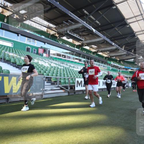 06.10.2024 - 19. swb-Marathon Bremen Yannick Fuchs http://msf.ph/oto/7367233 06.10.2024 10:38:29 Laufen im Stadion 7068, 7070, 7079, 7166, 7235, 7248, 7301, 7336, 7348, 7359, 7455, 7524, 7527, 7589, 7653, 7705, 7760, 7791, 7836, 7845, 7933, 7949, 7952, 8134, 8136, 8149, 8164, 8165, 8422, 8455, 8518, 8519, 8554, 8563, 8565, 8590, 8591, 8690, 8714, 8758, 8821, 8866, 8876, 8880, 8916, 8926, 8930, 8944, 9062, 9127, 9876 meine-sportfotos.de