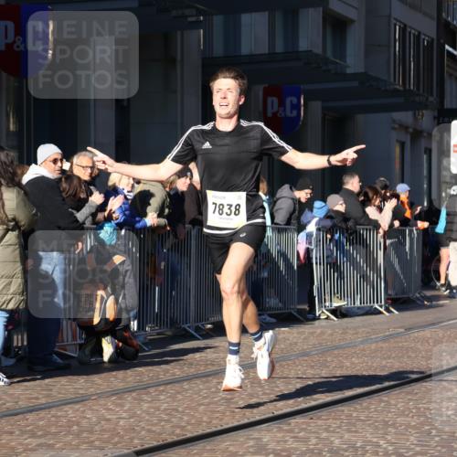 06.10.2024 - 19. swb-Marathon Bremen Strokosch-Dieckow http://msf.ph/oto/7367250 06.10.2024 10:33:20 Laufen 7838, 8139, 8423, 8543, 8664, 8735, 8938 meine-sportfotos.de