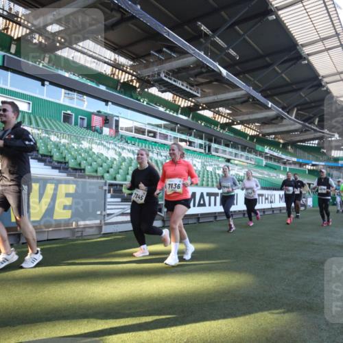 06.10.2024 - 19. swb-Marathon Bremen Yannick Fuchs http://msf.ph/oto/7367271 06.10.2024 10:38:30 Laufen im Stadion 7068, 7070, 7079, 7166, 7235, 7248, 7301, 7336, 7348, 7359, 7455, 7524, 7527, 7589, 7653, 7705, 7760, 7791, 7836, 7845, 7933, 7949, 7952, 8134, 8136, 8149, 8164, 8165, 8422, 8455, 8518, 8519, 8554, 8563, 8565, 8590, 8591, 8684, 8690, 8714, 8758, 8866, 8876, 8880, 8916, 8926, 8930, 8944, 9062, 9127, 9876 meine-sportfotos.de