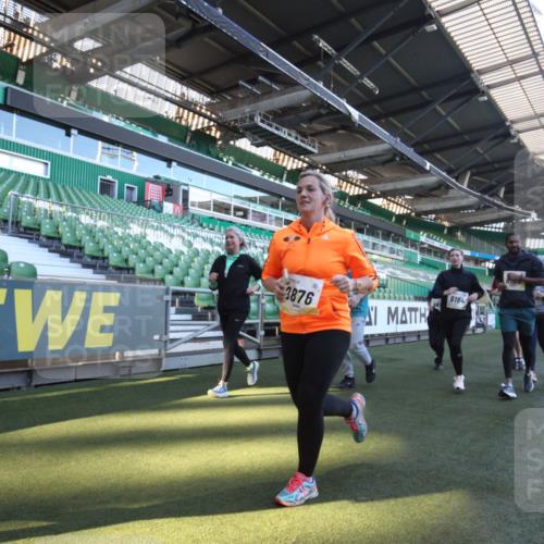 06.10.2024 - 19. swb-Marathon Bremen Yannick Fuchs http://msf.ph/oto/7367370 06.10.2024 10:38:37 Laufen im Stadion 7068, 7079, 7115, 7173, 7248, 7301, 7336, 7359, 7455, 7517, 7527, 7589, 7592, 7593, 7705, 7791, 7836, 7845, 7933, 7949, 7952, 8126, 8128, 8134, 8135, 8136, 8149, 8164, 8165, 8247, 8420, 8422, 8455, 8518, 8519, 8563, 8590, 8591, 8684, 8690, 8714, 8758, 8866, 8876, 8880, 8916, 8930, 8944, 9062, 9127, 9876 meine-sportfotos.de