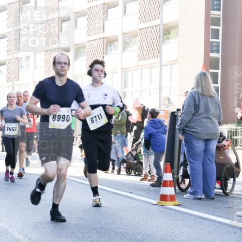 06.10.2024 - 19. swb-Marathon Bremen Matties Gatica Varas http://msf.ph/oto/7367415 06.10.2024 10:42:52 Laufen 7452, 8990, 8711 meine-sportfotos.de