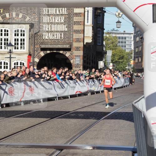 06.10.2024 - 19. swb-Marathon Bremen Luisa Fischer http://msf.ph/oto/7367427 06.10.2024 10:28:32 Ziel 9125 meine-sportfotos.de