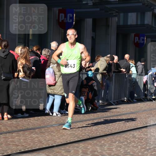 06.10.2024 - 19. swb-Marathon Bremen Strokosch-Dieckow http://msf.ph/oto/7367444 06.10.2024 10:33:39 Laufen 7190, 8139, 8423, 8543, 8735, 8750, 8938 meine-sportfotos.de
