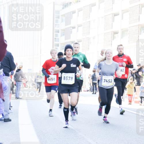 06.10.2024 - 19. swb-Marathon Bremen Matties Gatica Varas http://msf.ph/oto/7367462 06.10.2024 10:42:54 Laufen 56, 8578, 7214, 7452, 80, 55 meine-sportfotos.de