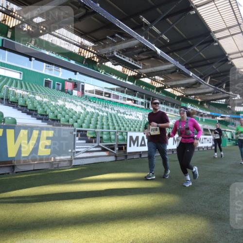 06.10.2024 - 19. swb-Marathon Bremen Yannick Fuchs http://msf.ph/oto/7367468 06.10.2024 10:38:46 Laufen im Stadion 7068, 7115, 7173, 7219, 7248, 7301, 7311, 7324, 7331, 7336, 7359, 7517, 7589, 7592, 7593, 7705, 7791, 7836, 7845, 7934, 7949, 7952, 8064, 8126, 8128, 8135, 8149, 8164, 8165, 8247, 8420, 8422, 8518, 8519, 8563, 8590, 8591, 8684, 8690, 8714, 8734, 8758, 8855, 8866, 8876, 8880, 8916, 8930, 8950, 9062, 9113 meine-sportfotos.de