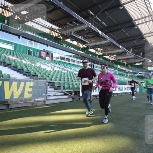 06.10.2024 - 19. swb-Marathon Bremen Yannick Fuchs http://msf.ph/oto/7367478 06.10.2024 10:38:46 Laufen im Stadion 7068, 7115, 7173, 7219, 7248, 7301, 7311, 7324, 7331, 7336, 7359, 7517, 7589, 7592, 7593, 7705, 7791, 7836, 7845, 7934, 7949, 7952, 8064, 8126, 8128, 8135, 8149, 8164, 8165, 8247, 8420, 8422, 8518, 8519, 8563, 8590, 8591, 8684, 8690, 8714, 8734, 8758, 8855, 8866, 8876, 8880, 8916, 8930, 8950, 9062, 9113 meine-sportfotos.de