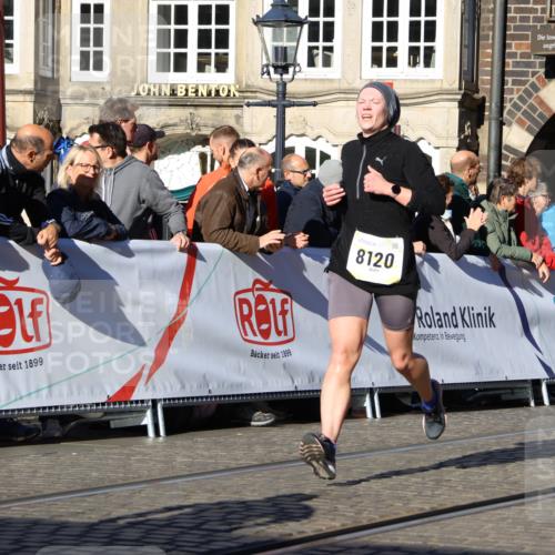 06.10.2024 - 19. swb-Marathon Bremen Strokosch-Dieckow http://msf.ph/oto/7367483 06.10.2024 10:40:47 Ziel 8120, 8180, 8383, 8544, 8642, 9052 meine-sportfotos.de